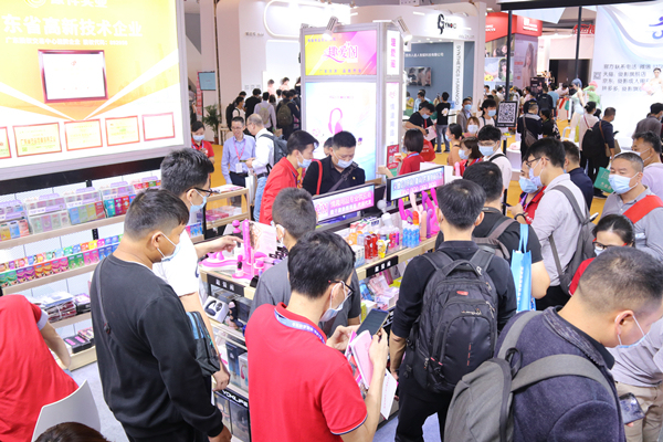 性趣不減!第22屆廣州性文化節(jié)完美閉幕(圖14) 性趣不減!第22屆廣州性文化節(jié)完美閉幕(圖14)